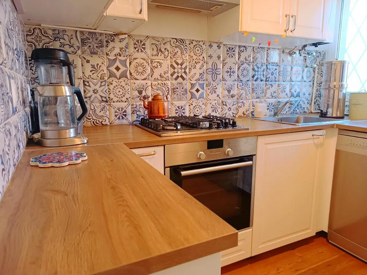 Villa House With Pool Near Park Guell Barcelona